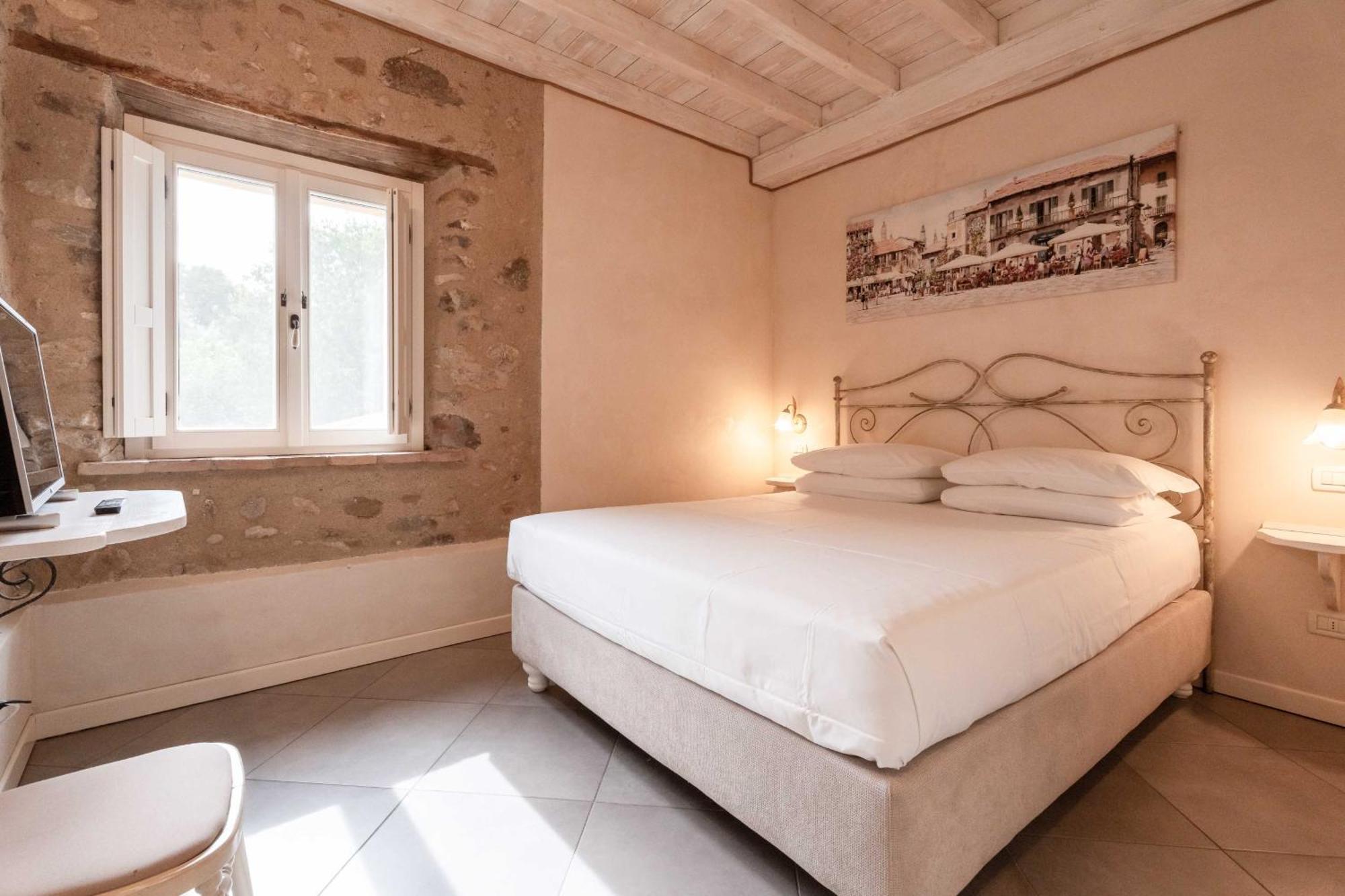 Casal Del Pigno Bed & Breakfast Peschiera del Garda Exterior photo